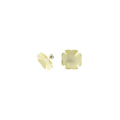 ZARCILLO TREBOL DE 20 mm BAÑADO EN ORO 24kt. CON RETENEDOR (BOLSA DE 1 SET)